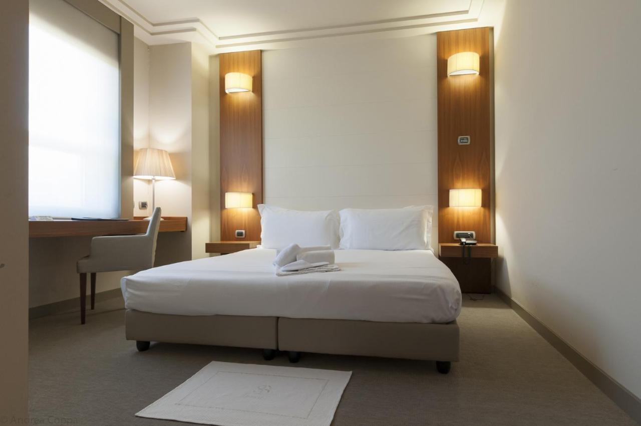 Hotel Barrage Pinerolo Esterno foto