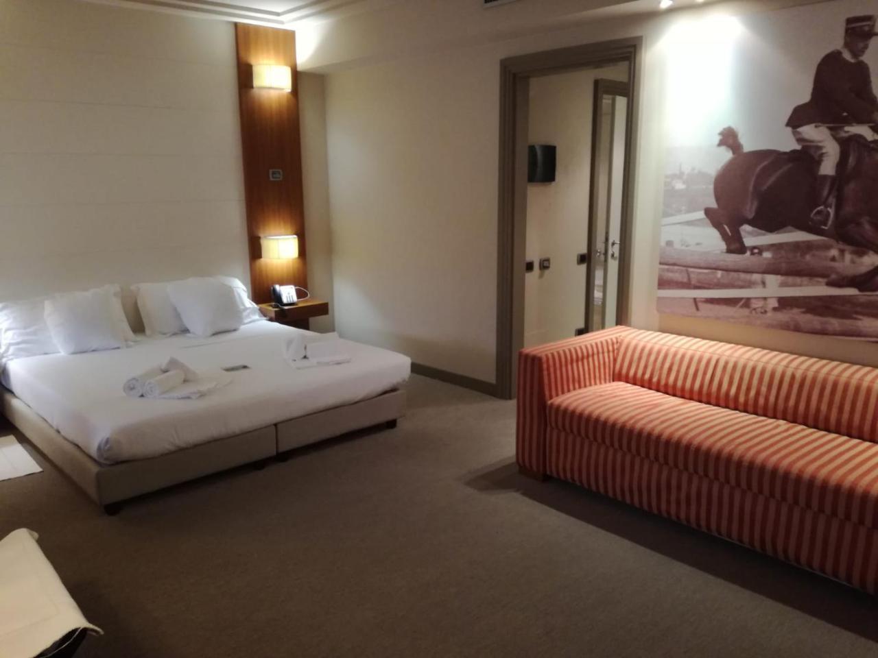 Hotel Barrage Pinerolo Esterno foto